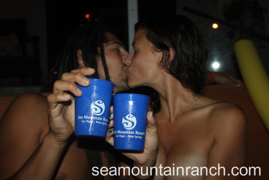 Sea Mountain Nude Lifestyles Spa Resort 760-251-4744